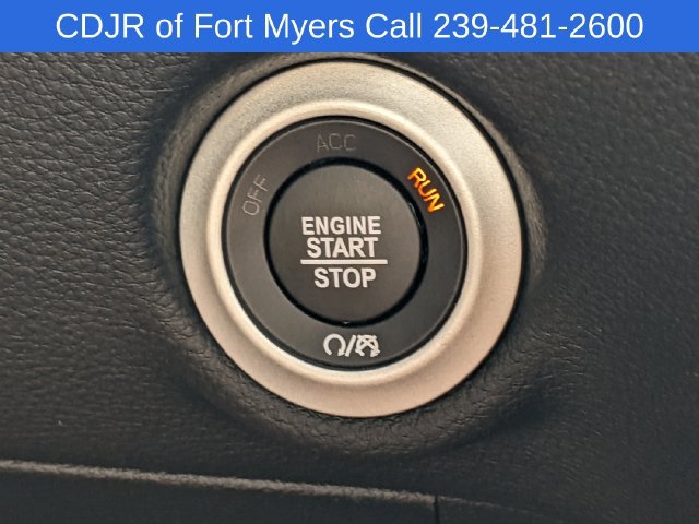 New 2026 Chrysler Pacifica Select FWD image 25