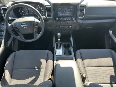 Used 2023 Nissan Frontier SV image 19
