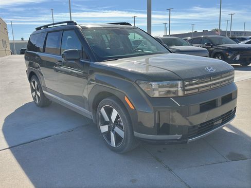 Used 2024 Hyundai Santa Fe Limited image 2