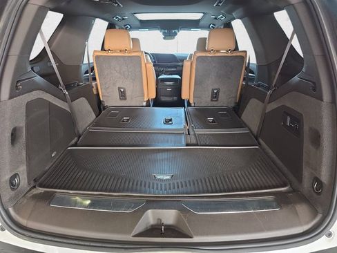 Certified 2022 Cadillac Escalade Premium Luxury image 14
