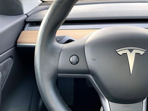 Used 2018 Tesla Model 3 Long Range image 18