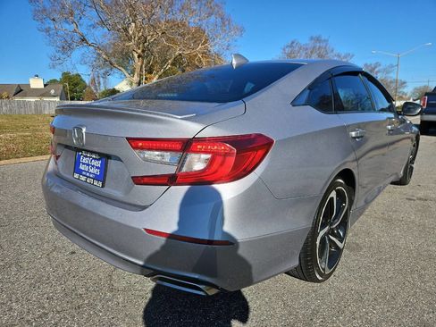 Used 2018 Honda Accord Sport image 6