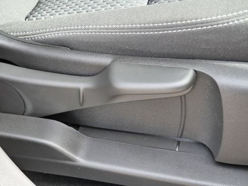 Used 2022 GMC Terrain SLE w/ Driver Convenience Package AWD/4WD image 19