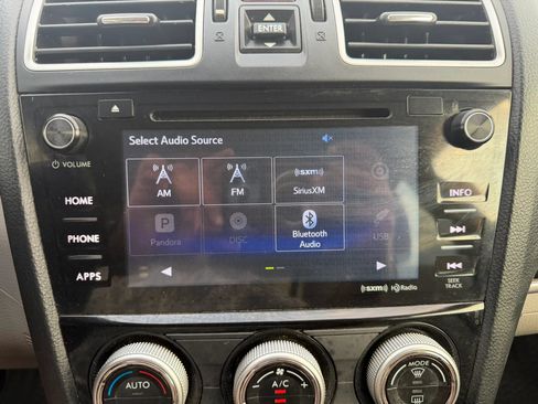 Used 2017 Subaru Forester 2.5i Limited AWD/4WD image 49