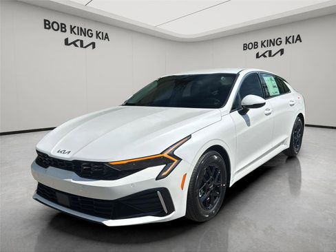 New 2026 Kia K5 LXS FWD image 1