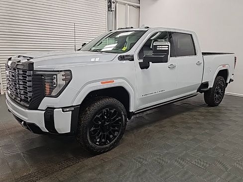 New 2026 GMC Sierra 2500 Denali Ultimate image 4