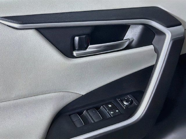 Used 2021 Toyota RAV4 XLE Premium FWD image 20