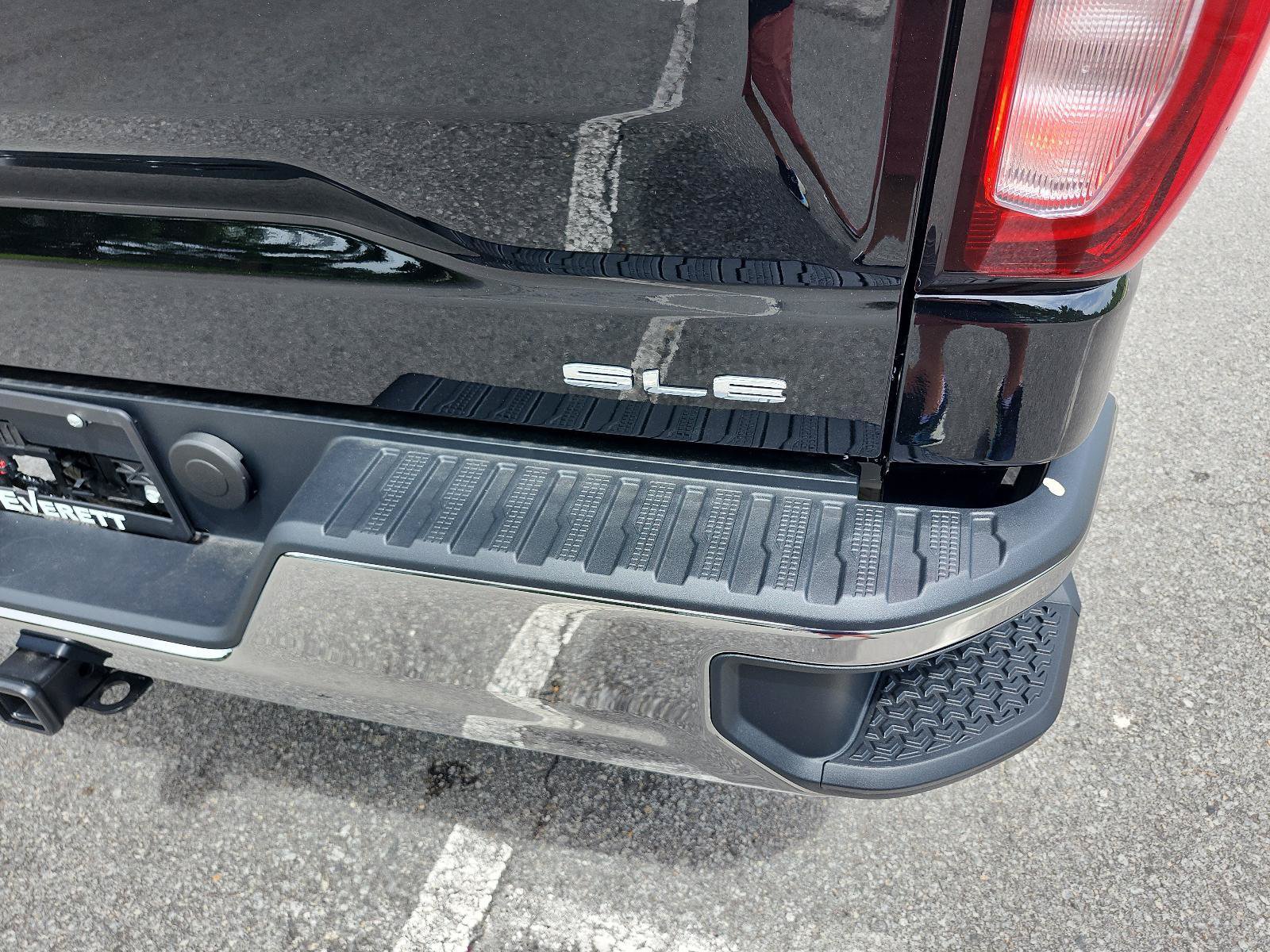 New 2026 GMC Sierra 1500 SLE AWD/4WD image 4