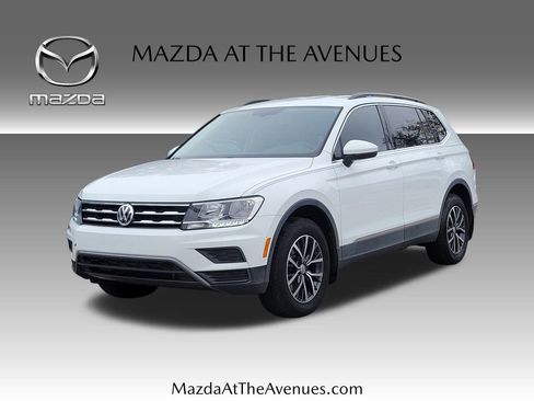 Used 2020 Volkswagen Tiguan SE image 1