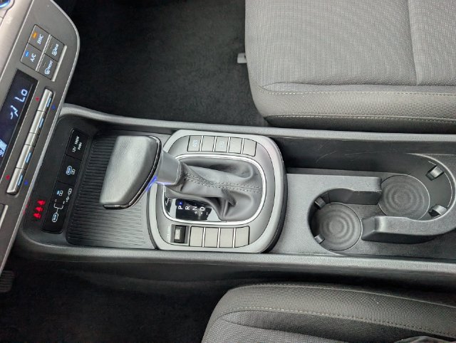 Used 2025 Hyundai Kona SEL FWD image 18