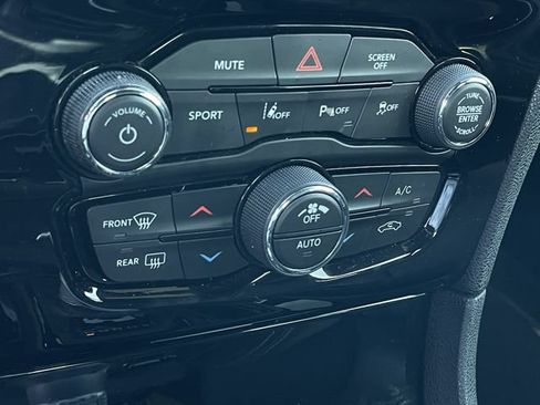 Used 2022 Chrysler 300 S w/ Comfort Group RWD image 19