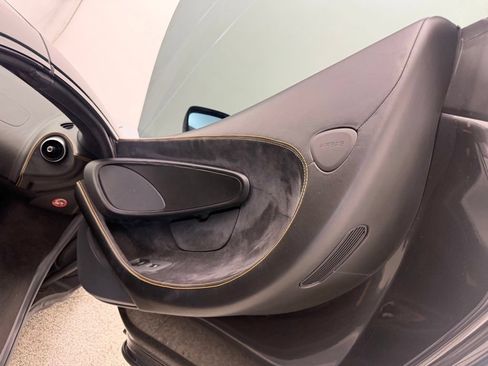 Used 2019 McLaren 570S Spider RWD image 43
