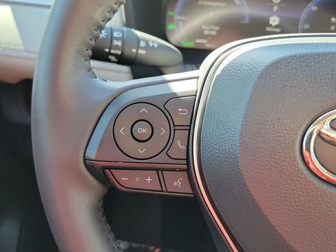 Used 2025 Toyota RAV4 Limited w/ Advanced Technology Package image 25