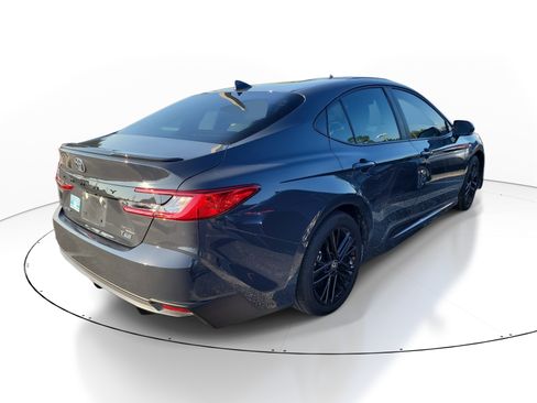 Used 2025 Toyota Camry SE FWD image 6