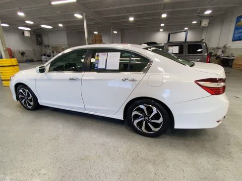 Used 2016 Honda Accord EX-L image 8