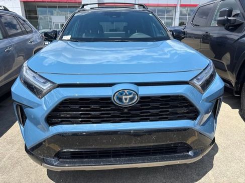 Used 2023 Toyota RAV4 XSE AWD/4WD image 12