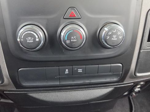 Used 2019 RAM 1500 Express RWD image 25