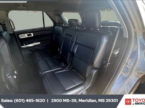 Used 2023 Ford Explorer Limited image 19