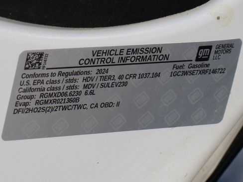 Used 2024 Chevrolet Silverado 3500 LT w/ Convenience Package image 12