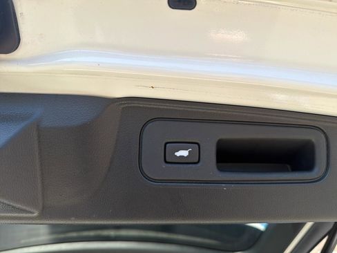 Used 2023 Honda Passport EX-L image 12