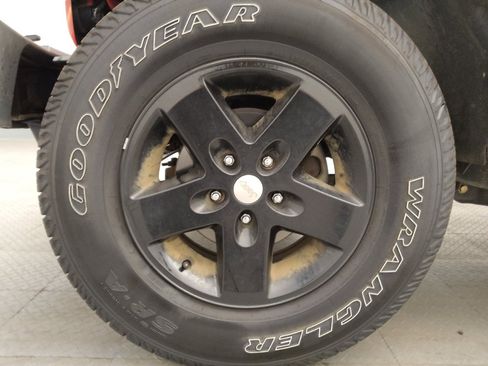 Used 2015 Jeep Wrangler Unlimited Sport w/ Quick Order Package 24S AWD/4WD image 31