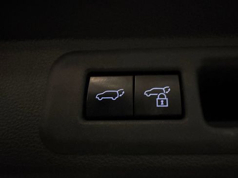 Used 2024 Toyota Sequoia Capstone AWD/4WD image 30