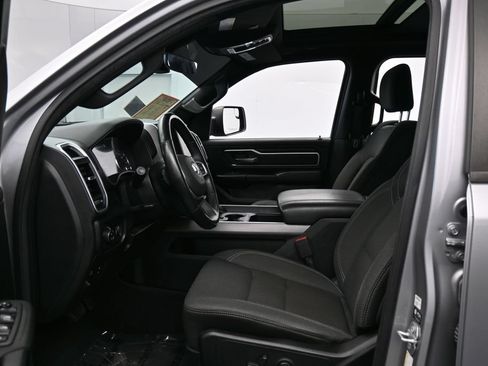Used 2021 RAM 1500 Big Horn RWD image 12