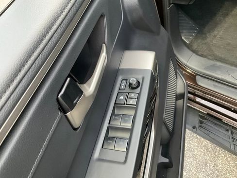 Used 2023 Toyota Tundra Limited image 8