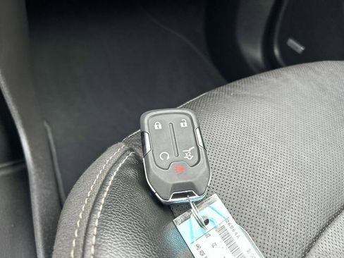 Used 2022 GMC Terrain SLT w/ Infotainment Package II AWD/4WD image 34