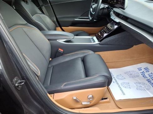 Used 2023 Lucid Air Touring image 8