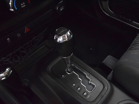 Used 2012 Jeep Wrangler Sport AWD/4WD image 16