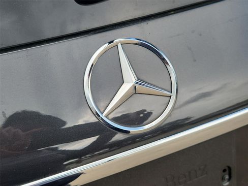Used 2020 Mercedes-Benz GLC 43 AMG 4MATIC image 31