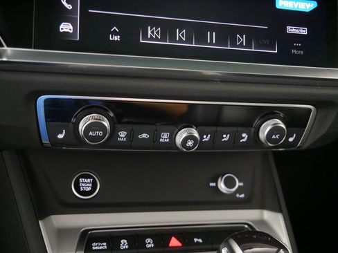 Used 2024 Audi Q3 2.0T Premium image 23