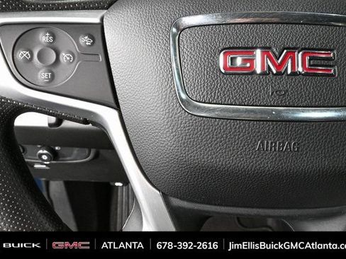 Used 2024 GMC Terrain SLE image 10