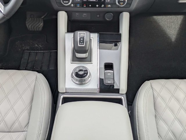 Used 2024 Mitsubishi Outlander SEL FWD image 21