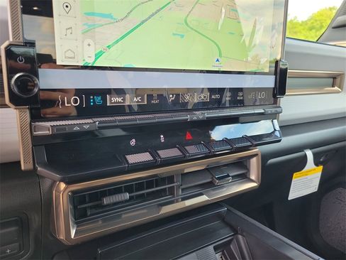 New 2025 GMC Hummer EV 2X image 27