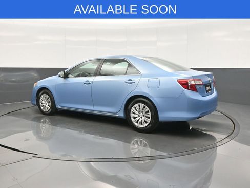Used 2012 Toyota Camry LE image 5