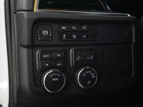 Used 2025 Chevrolet Tahoe LT AWD/4WD image 28