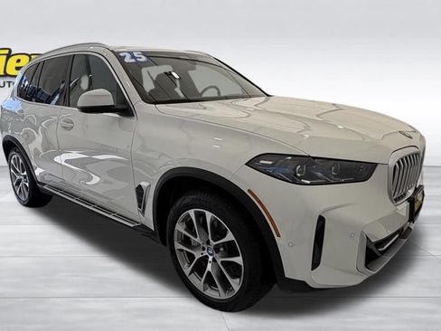 Used 2025 BMW X5 xDrive50e AWD/4WD image 11