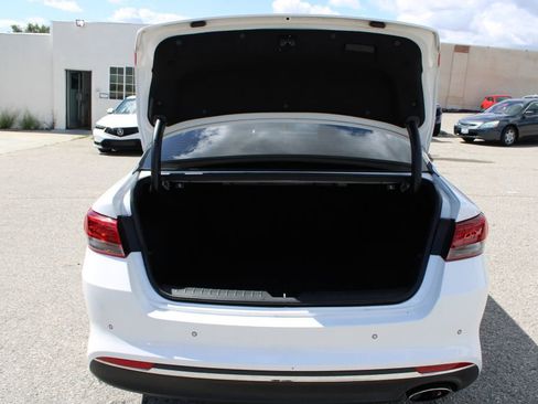 Used 2018 Kia Optima S w/ 18" Alloy Wheels Package image 10