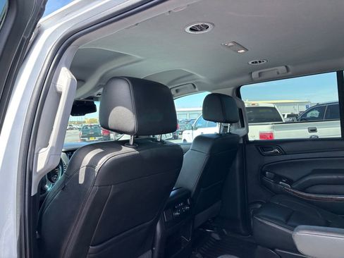 Used 2020 Chevrolet Suburban LT w/ Luxury Package image 21