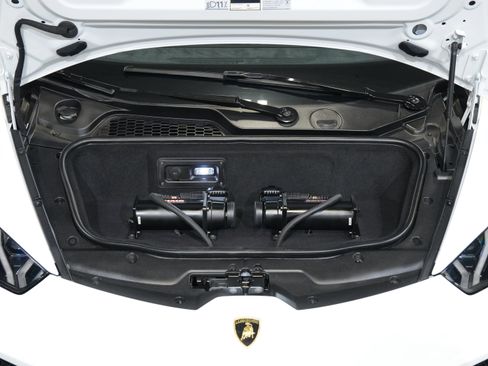 Used 2018 Lamborghini Huracan LP 610-4 AWD/4WD image 47