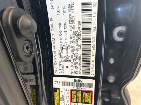 Used 2017 Toyota Tacoma 2WD Double Cab image 38