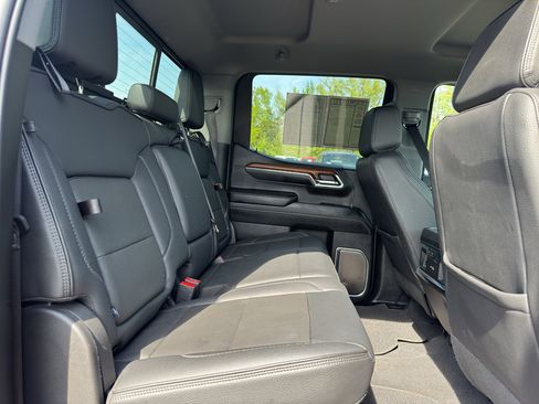 Used 2023 GMC Sierra 1500 Denali w/ Technology Package AWD/4WD image 17