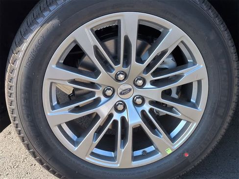 New 2025 Ford Explorer Active w/ Active Comfort Package image 14