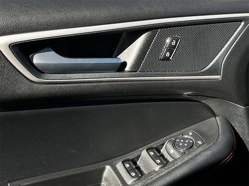 Used 2024 Ford Edge ST-Line image 21