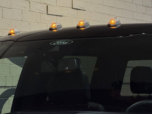 Used 2025 Ford F450 Platinum w/ FX4 Off-Road Package image 25