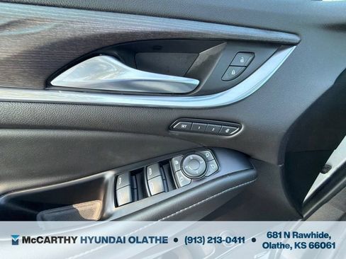 Used 2023 Buick Enclave Avenir w/ Avenir Technology Package AWD/4WD image 34