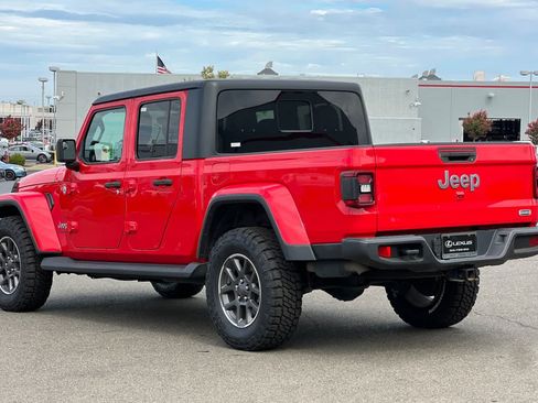 Used 2020 Jeep Gladiator Overland AWD/4WD image 7