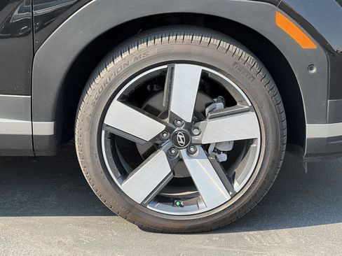 Certified 2025 Hyundai Santa Fe Limited AWD/4WD image 16